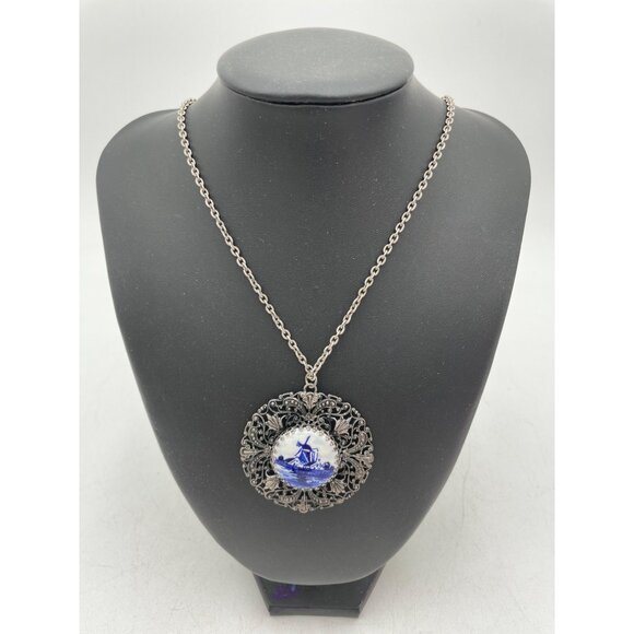 Vintage Silver Filigree Pendant Necklace Blue Delft White Windmill Porcelain Des - Picture 1 of 5